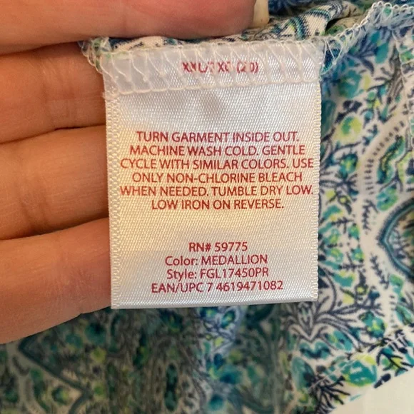 Tank XXL NWOT camisole style, adjustable straps - Picture 3 of 7